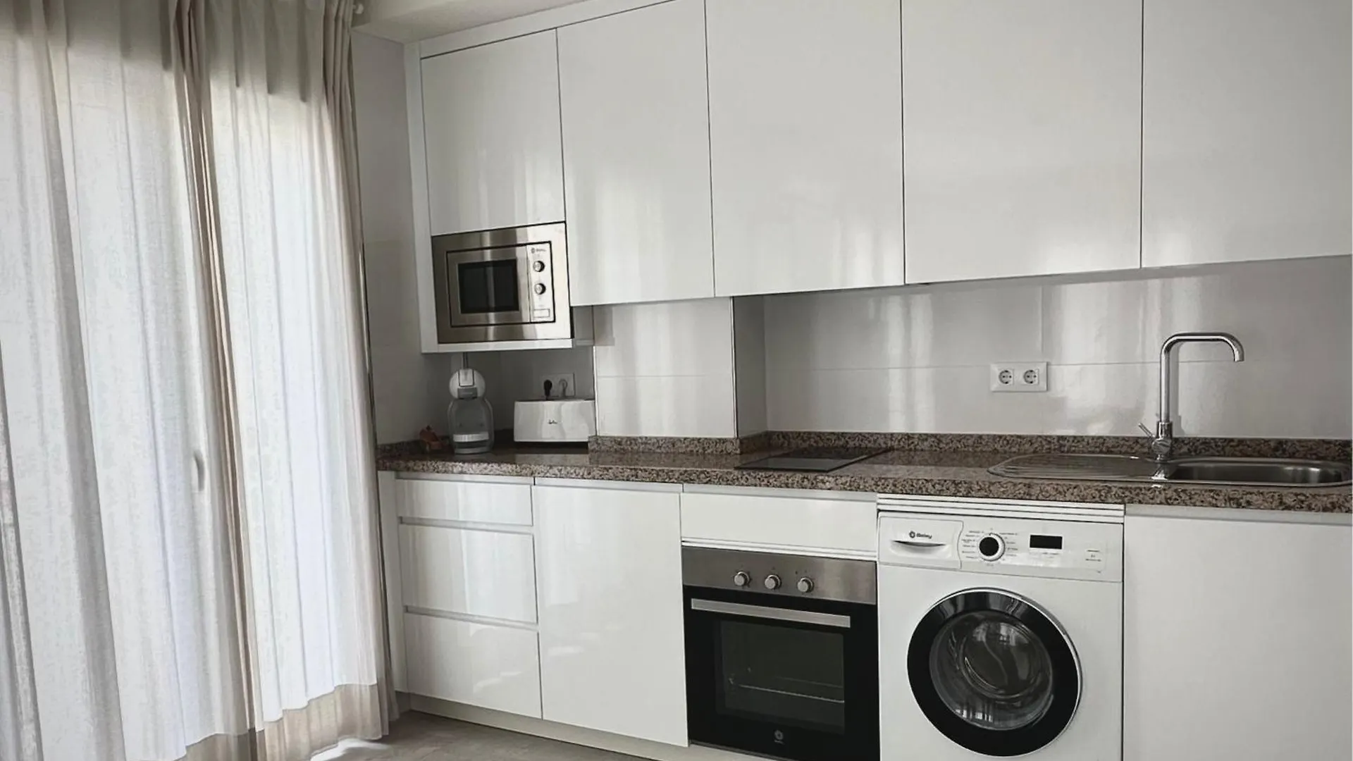 Apartamentos Turísticos Victoria Almuñécar