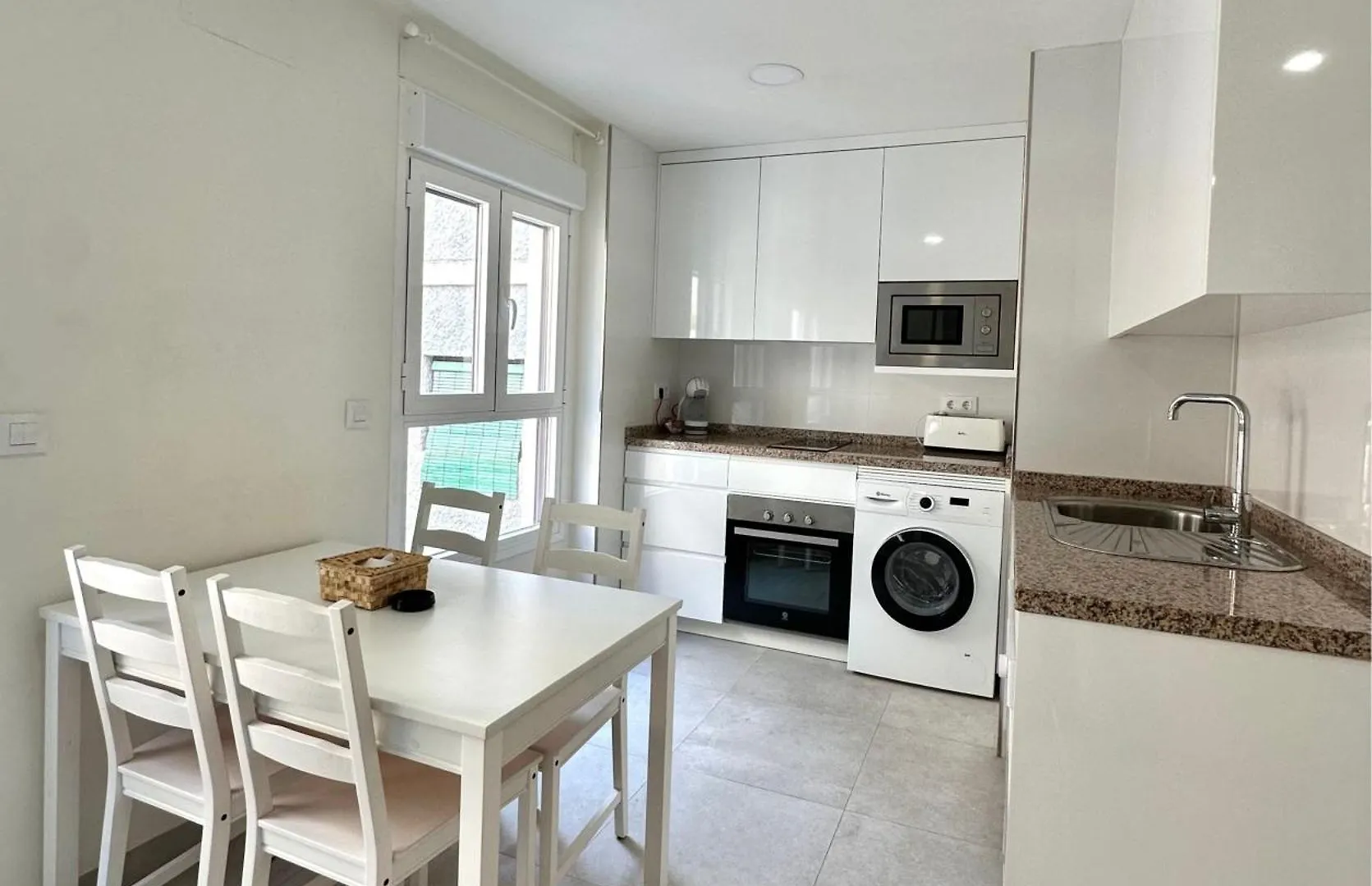Apartamentos Turísticos Victoria Almuñécar