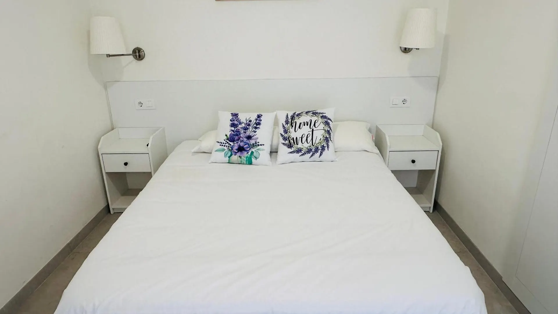 Apartamentos Turísticos Victoria Almuñécar