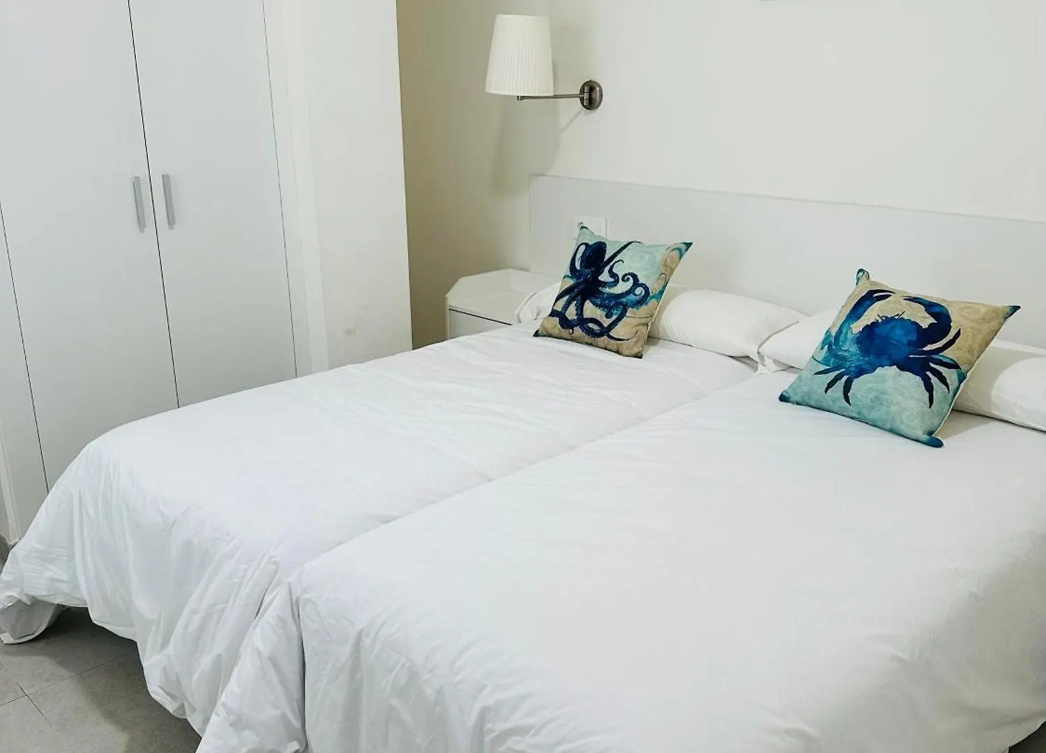 Apartamentos Turísticos Victoria Almuñécar 0*,